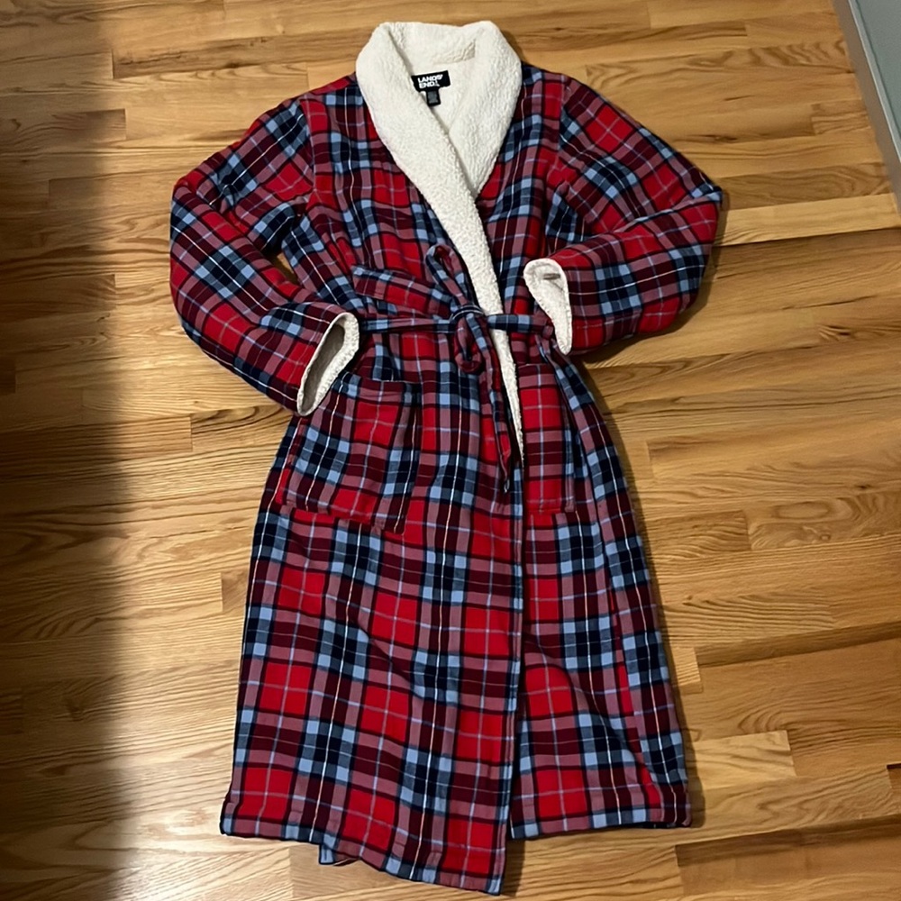 Women’s size small Lands End fleece lined robe red and blue plaid